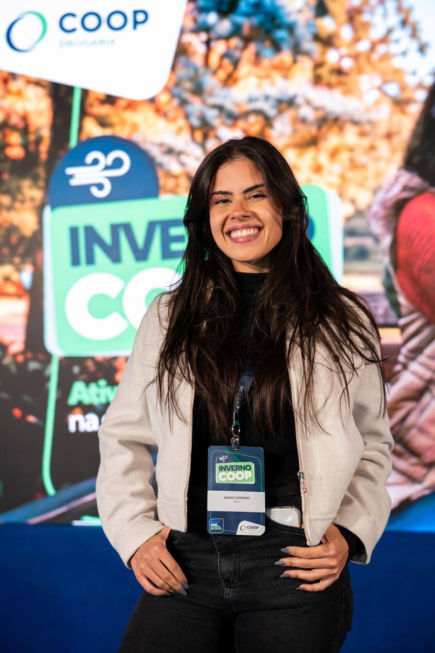 Bianca Balbino, farmacêutica clínica hospitalar e idealizadora do curso